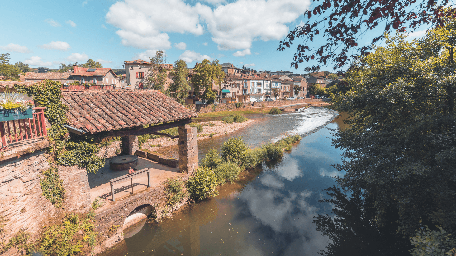Vue sur Laguépie, Causses et Gorges de l'Aveyron, Tarn et Garonne